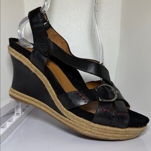 NWOT Earthies Black Wedge Sandals with Cross Straps and Platform Heel